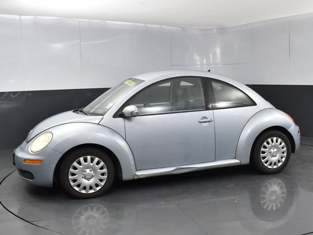 Used 2010 Volkswagen Beetle Coupe FWD image 5