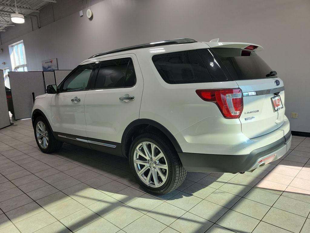 Used 2017 Ford Explorer Limited image 10
