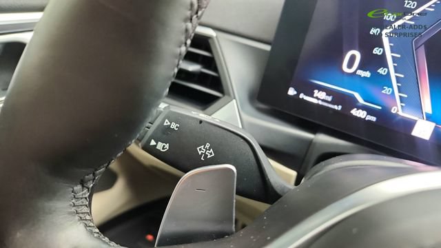 Used 2024 BMW M440i Convertible w/ Premium Package RWD image 45