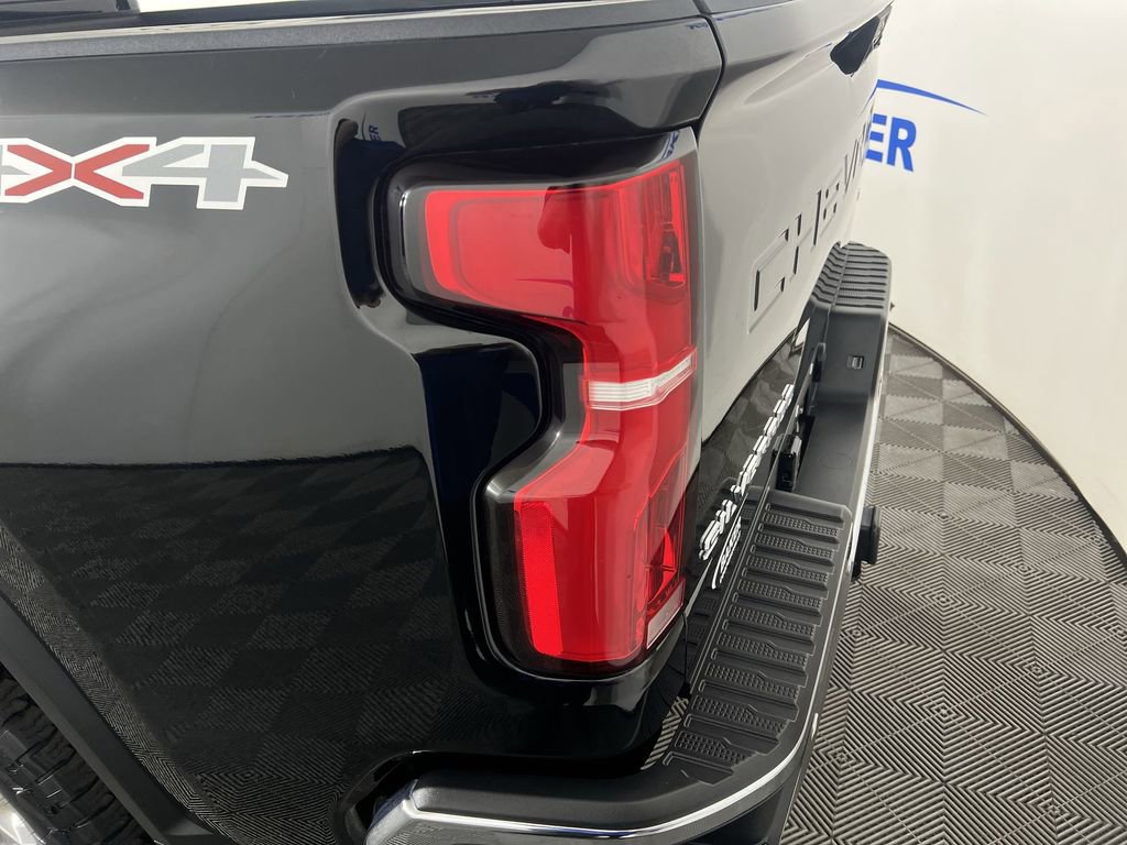 Used 2024 Chevrolet Silverado 3500 LTZ w/ LTZ Plus Package image 34