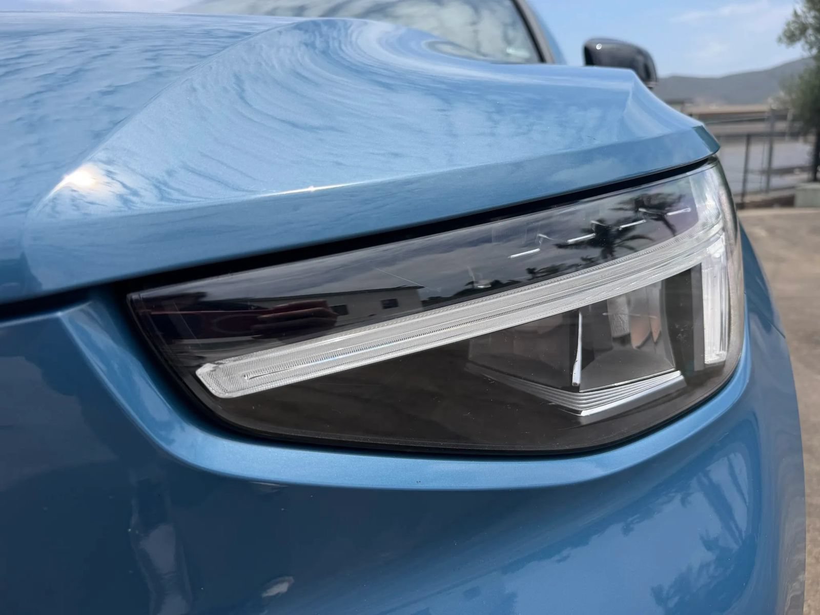 Used 2023 Volvo C40 P8 Recharge Plus w/ Protection Package Premier AWD/4WD image 39