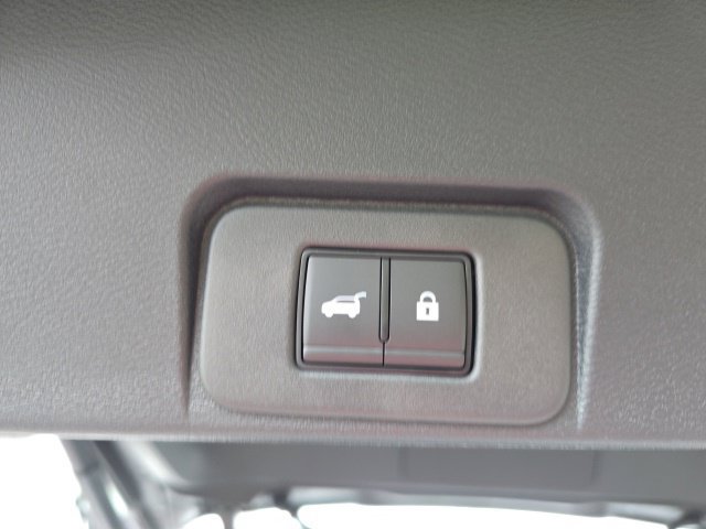 New 2026 Nissan Rogue Platinum AWD/4WD image 16