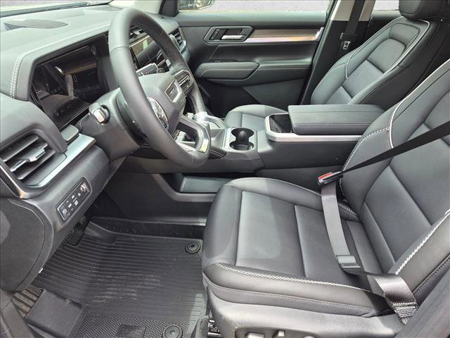 New 2026 GMC Terrain Denali w/ LPO, Floor Liner Package AWD/4WD image 4