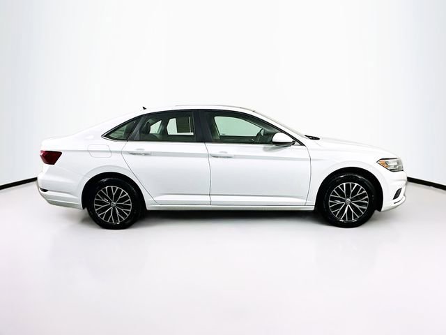 Used 2020 Volkswagen Jetta SE w/ SE Cold Weather Package image 9