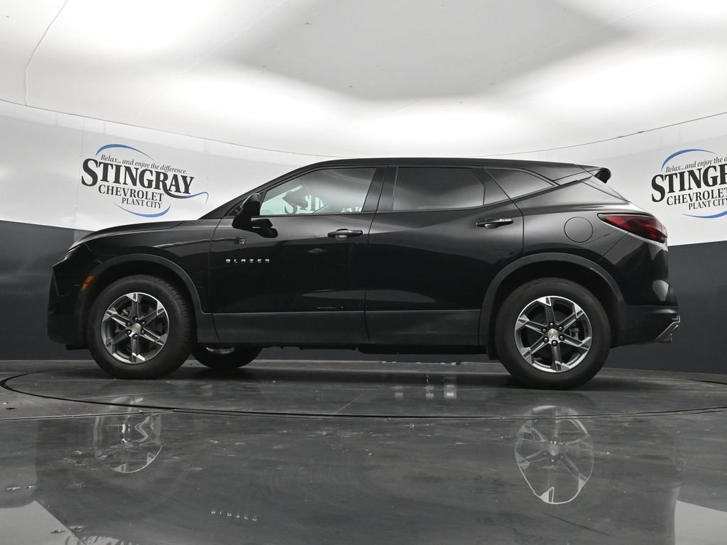 Used 2025 Chevrolet Blazer LT AWD/4WD image 29