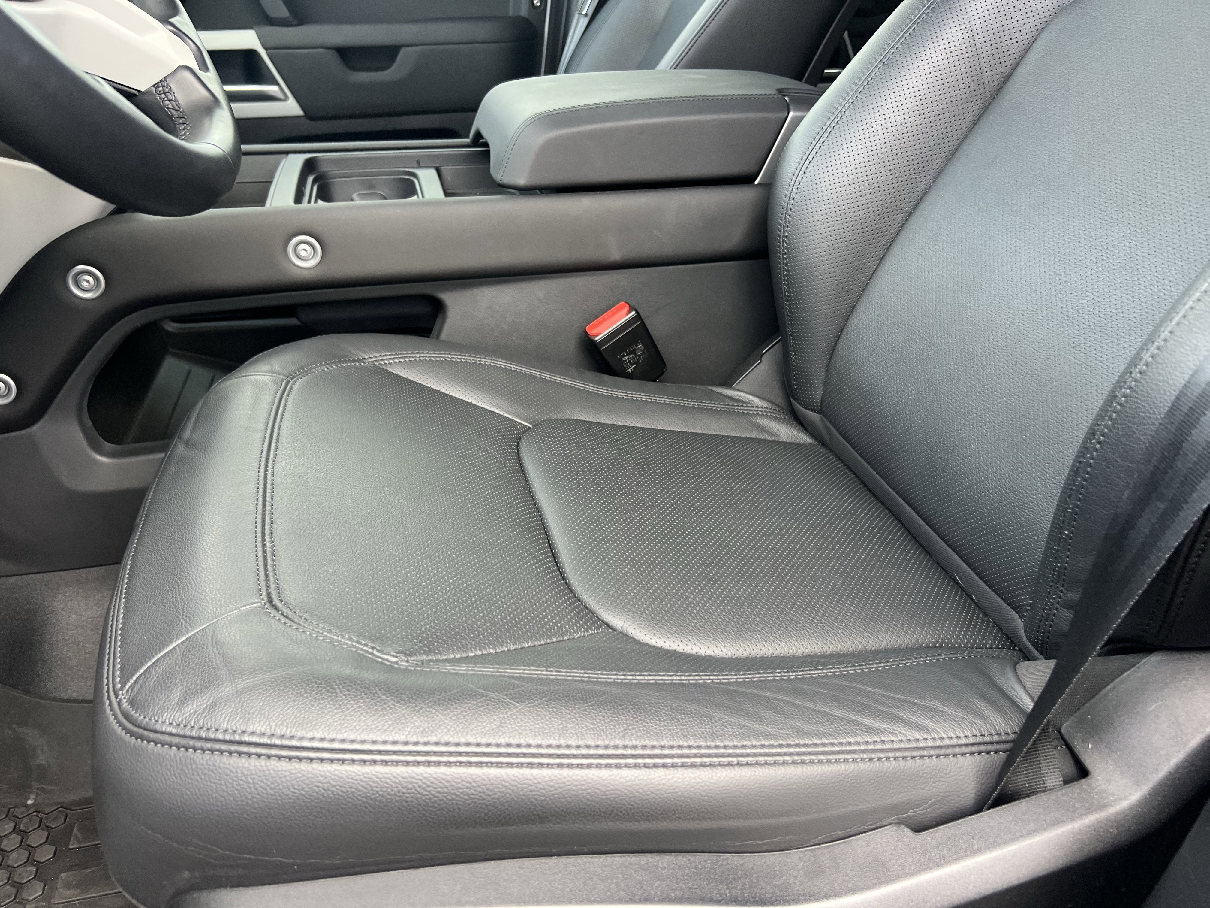 Certified 2024 Land Rover Defender 110 S image 18