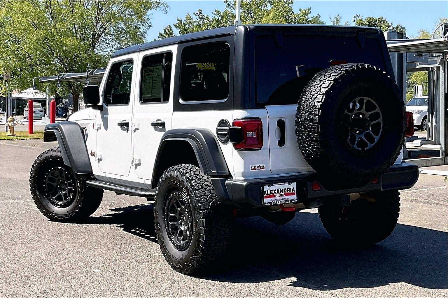 Used 2022 Jeep Wrangler Unlimited Rubicon AWD/4WD image 7