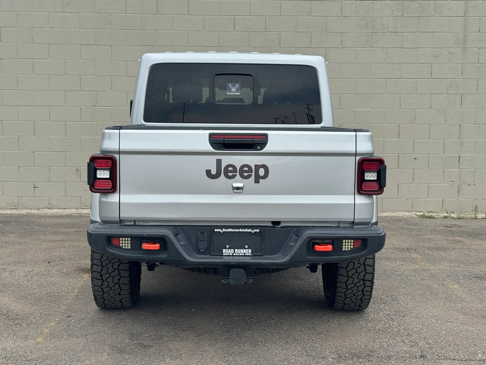 Used 2022 Jeep Gladiator Mojave w/ LED Lighting Group AWD/4WD image 3