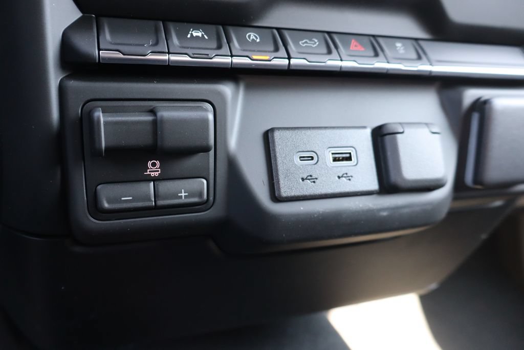 New 2026 Chevrolet Silverado 1500 Custom AWD/4WD image 15