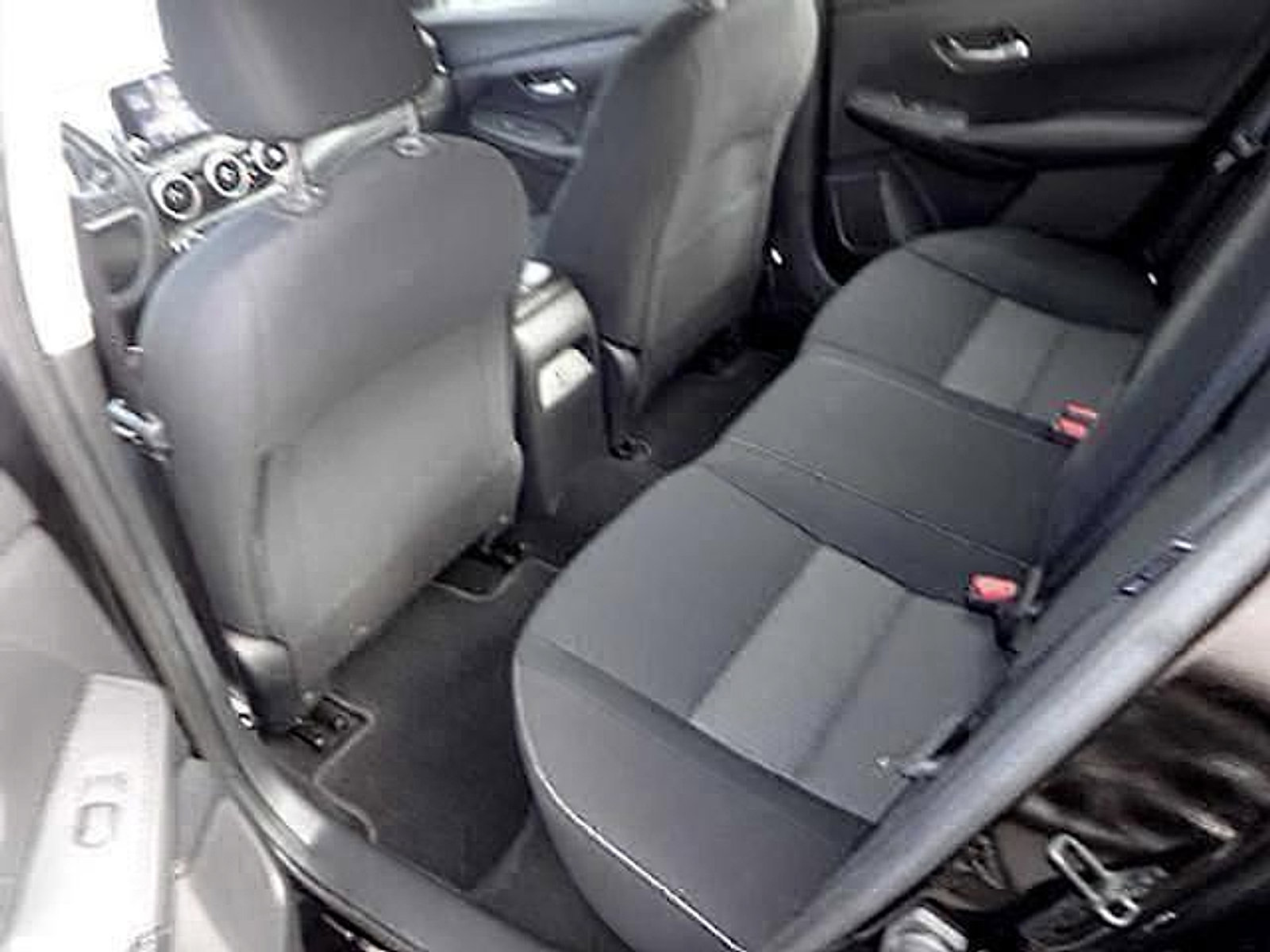 Used 2022 Nissan Sentra SV image 10