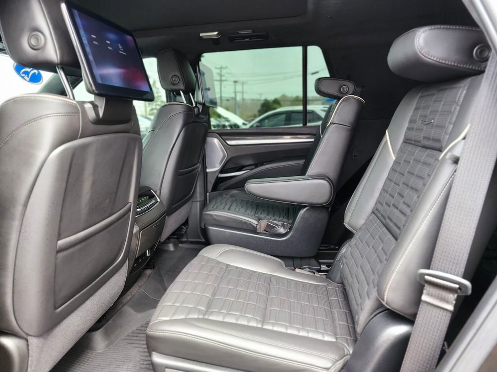 Certified 2025 Cadillac Escalade V w/ LPO, Floor Liner Package image 14