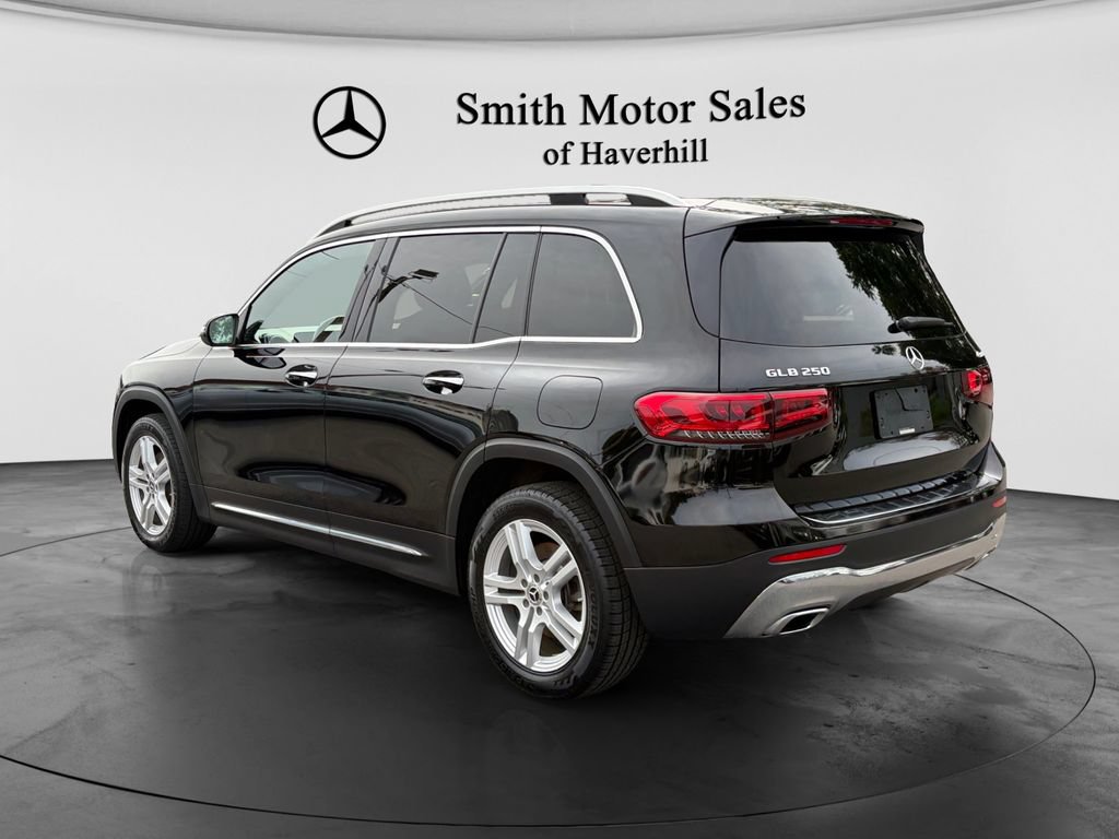 Used 2021 Mercedes-Benz GLB 250 4MATIC image 3