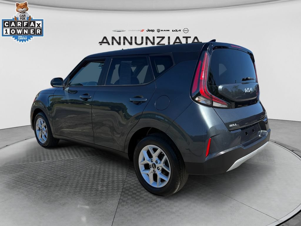 Certified 2025 Kia Soul LX w/ LX Technology Package FWD image 3
