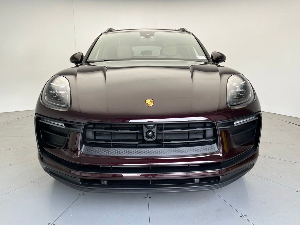 Used 2025 Porsche Macan image 24