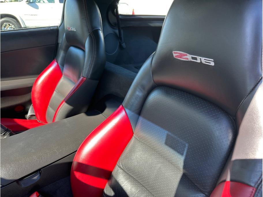 Used 2007 Chevrolet Corvette Z06 w/ Preferred Equipment Group RWD image 21