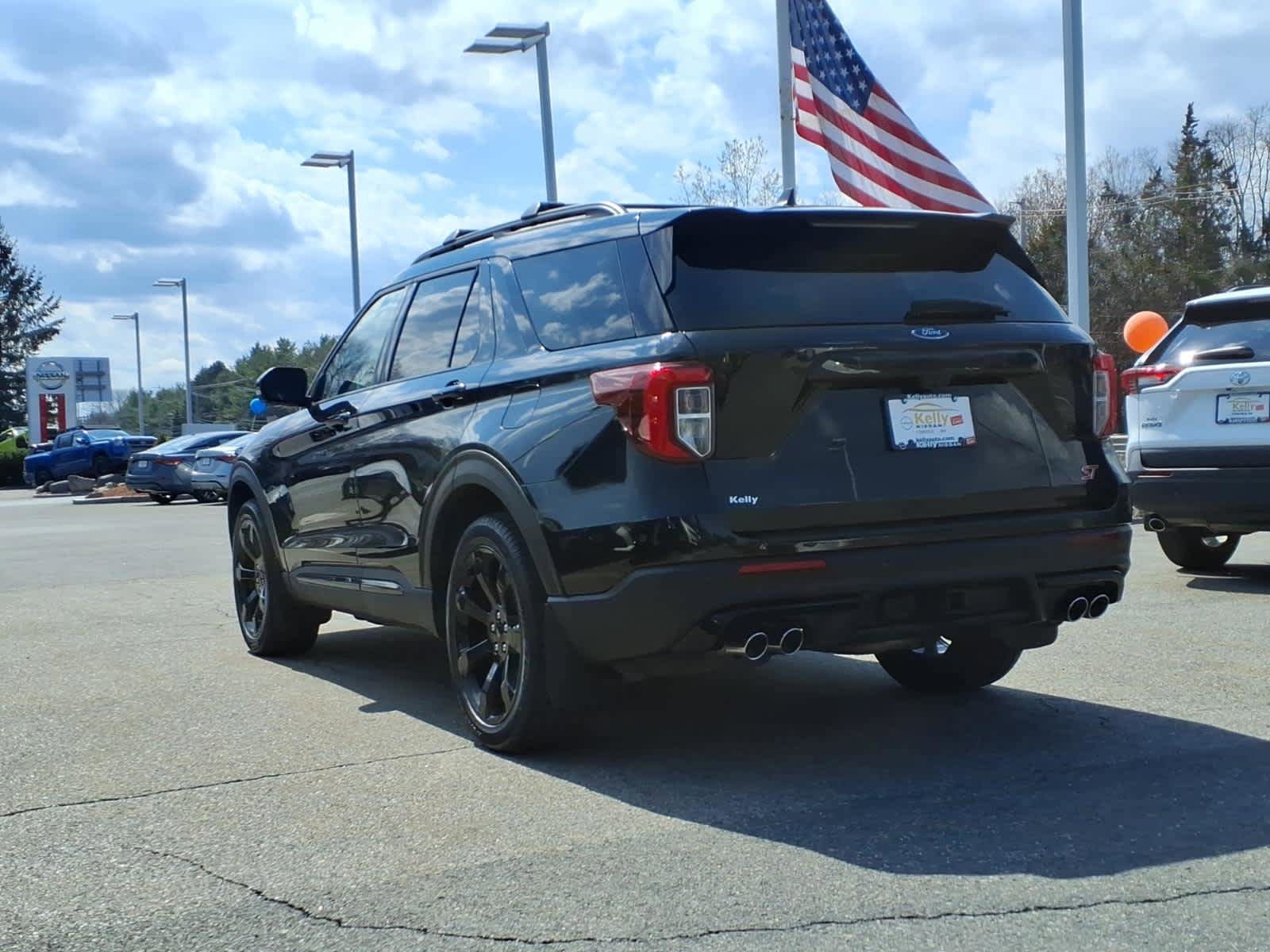 Used 2022 Ford Explorer ST w/ Equipment Group 401A AWD/4WD image 6