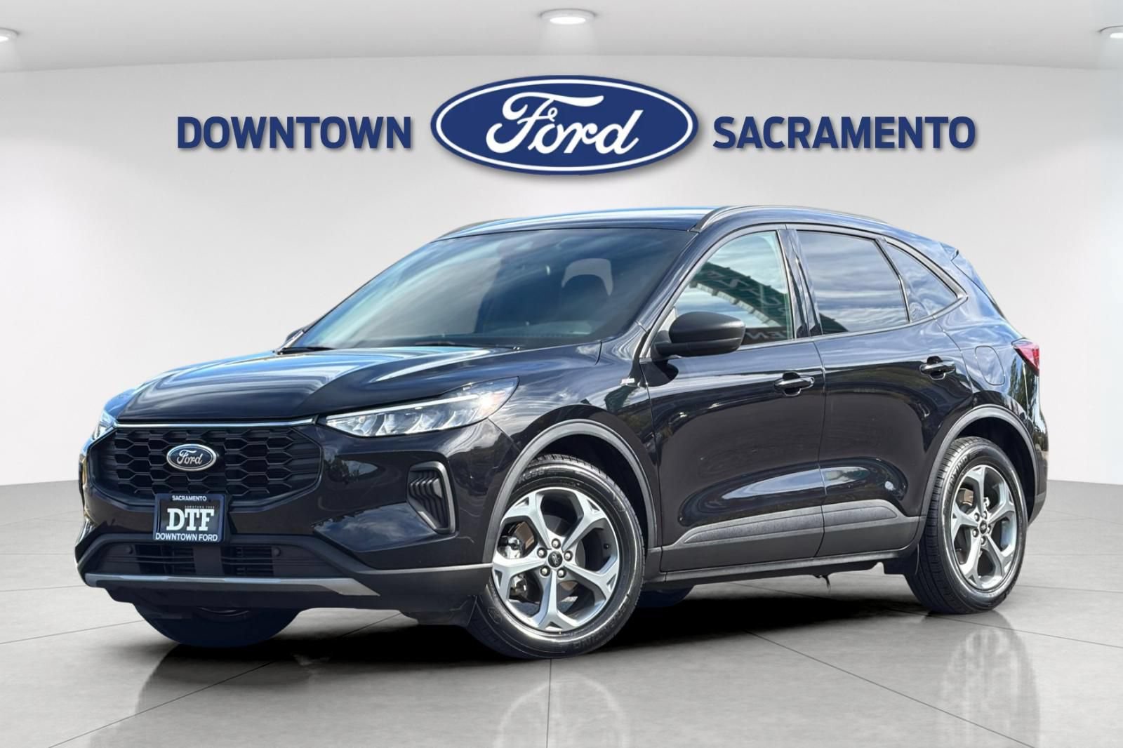 Certified 2025 Ford Escape ST-Line FWD image 2