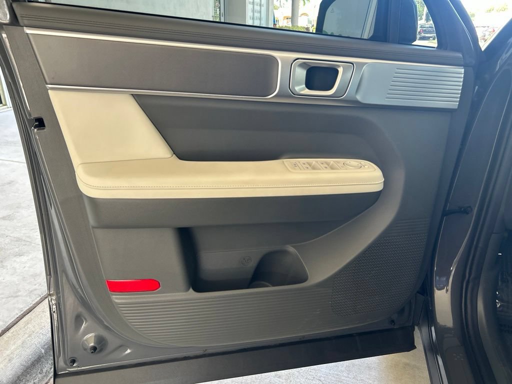Used 2025 Hyundai Santa Fe SEL FWD image 34