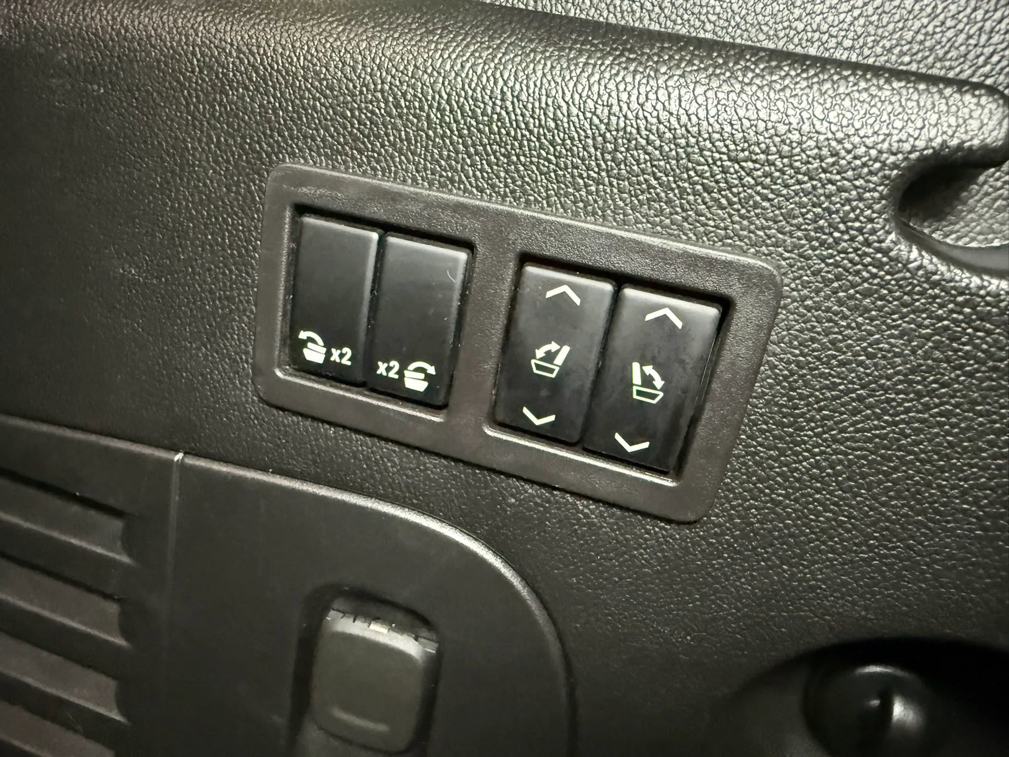 Used 2019 Chevrolet Suburban Premier image 39