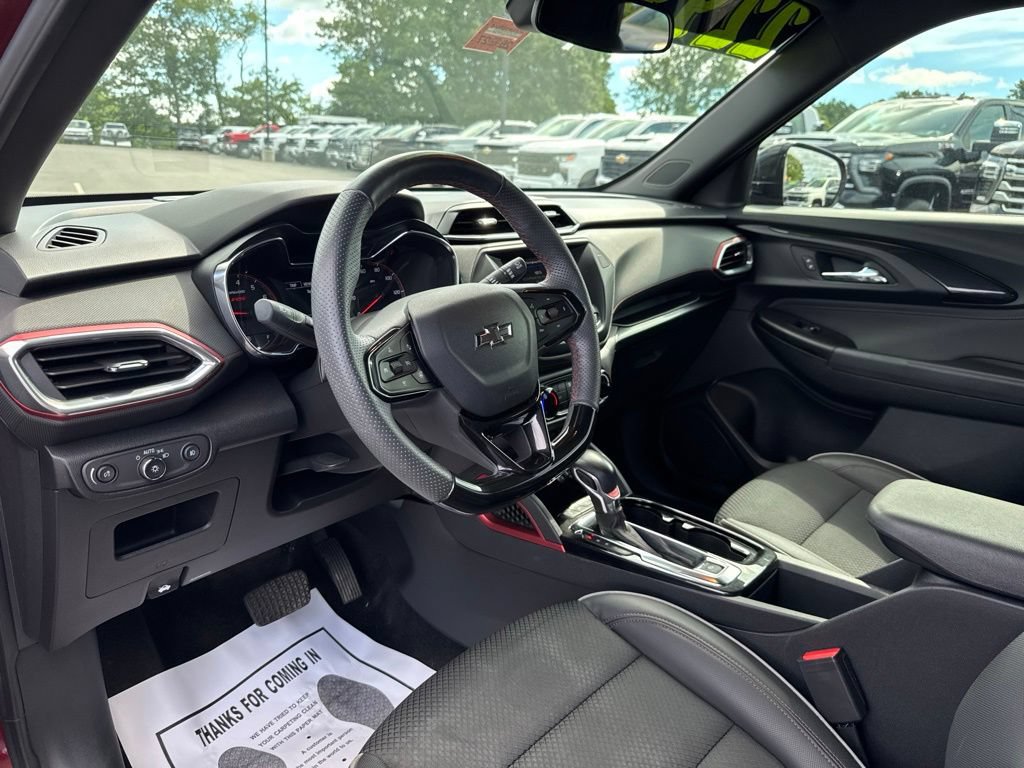 Used 2023 Chevrolet TrailBlazer RS AWD/4WD image 16