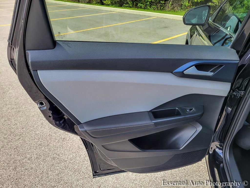 Used 2024 Volkswagen Taos SE FWD image 26