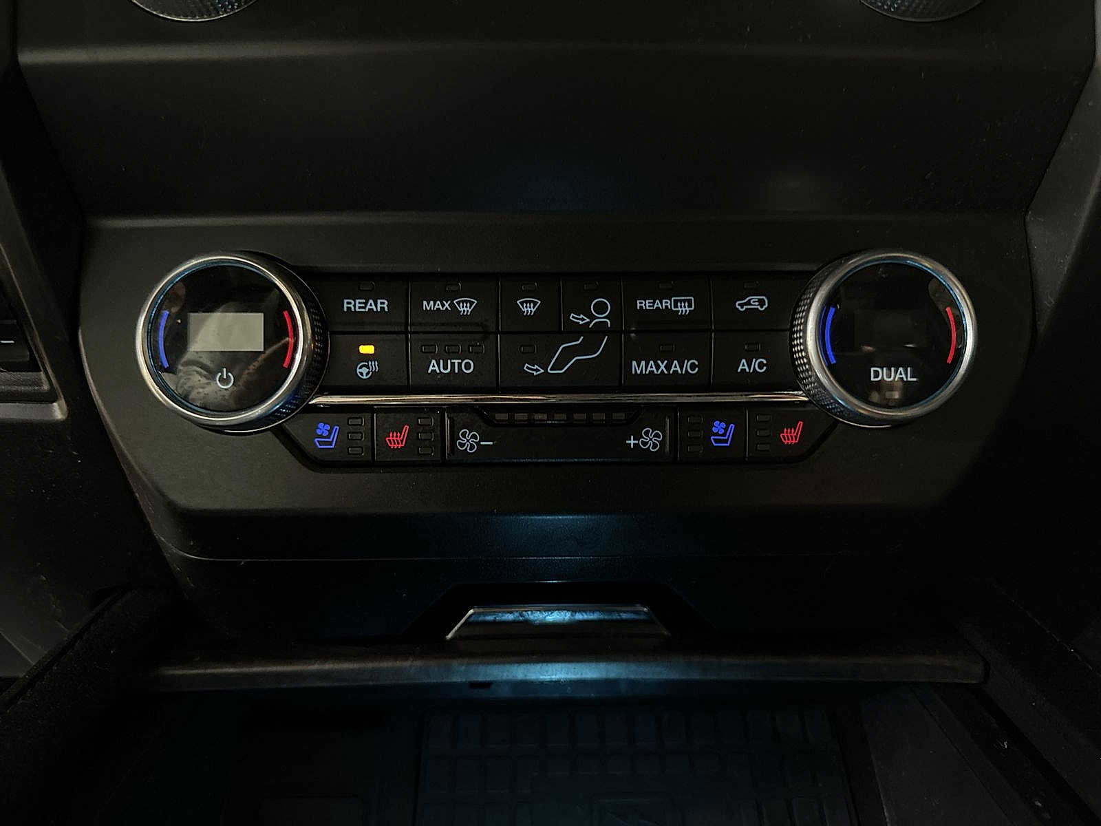 Used 2021 Ford Expedition Limited image 23