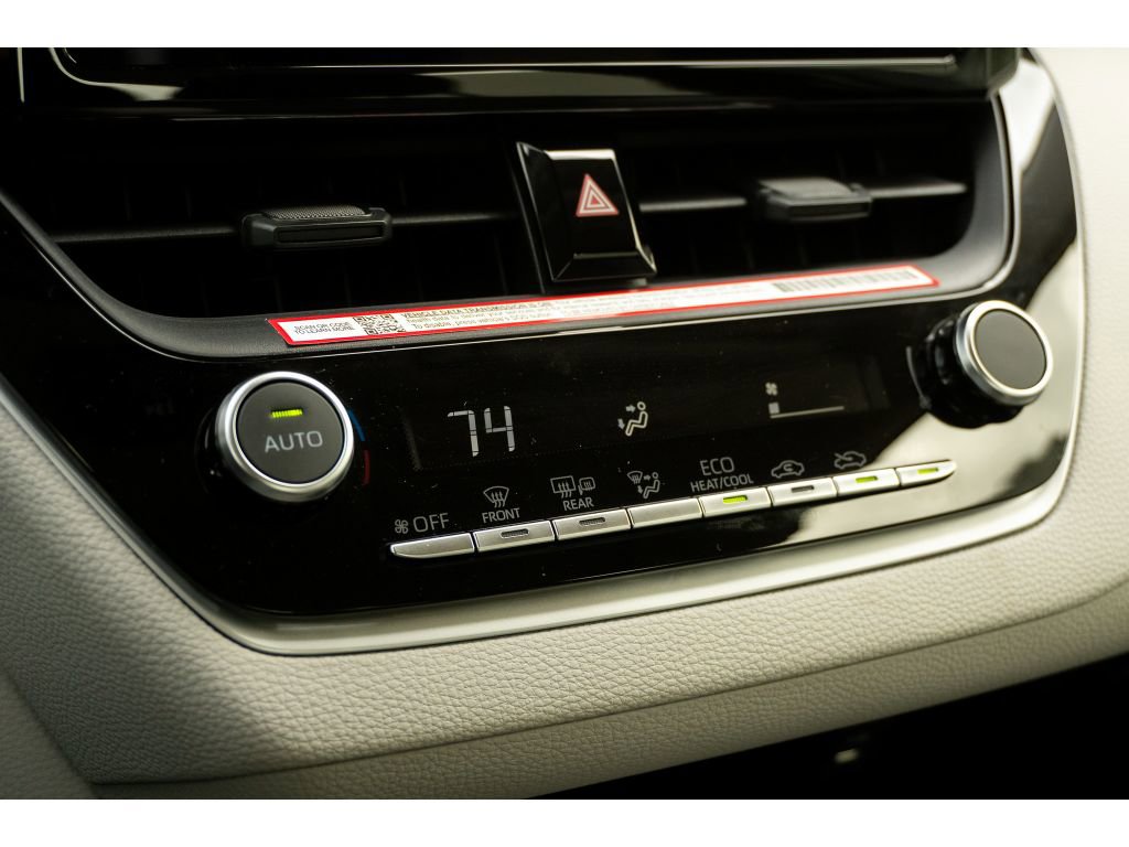Used 2026 Toyota Corolla LE image 25