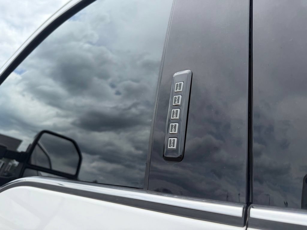 Used 2019 Ford F450 Platinum w/ Platinum Ultimate Package AWD/4WD image 12