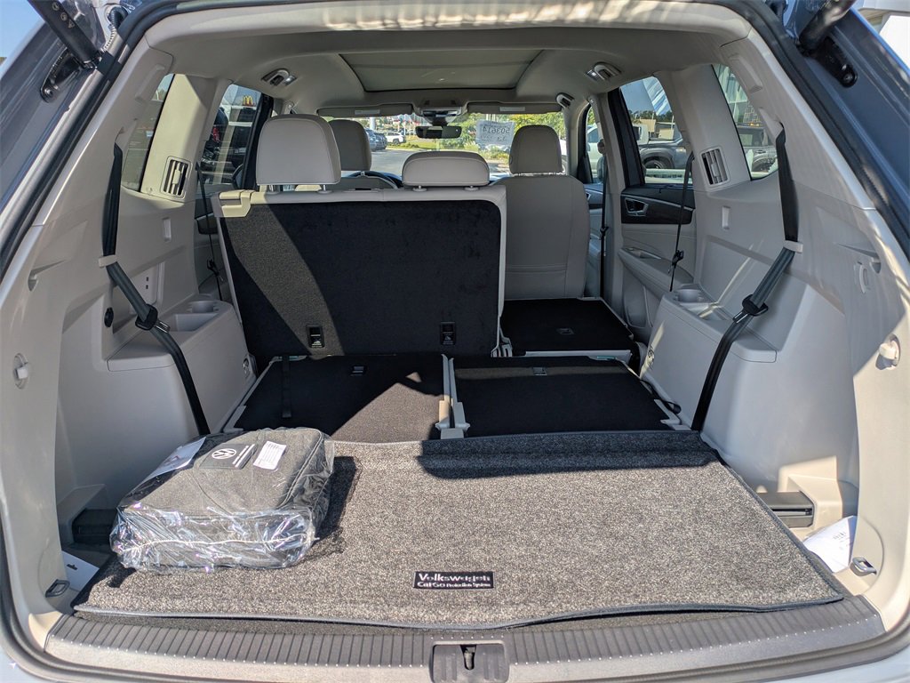 New 2026 Volkswagen Atlas SEL Premium R-Line image 13