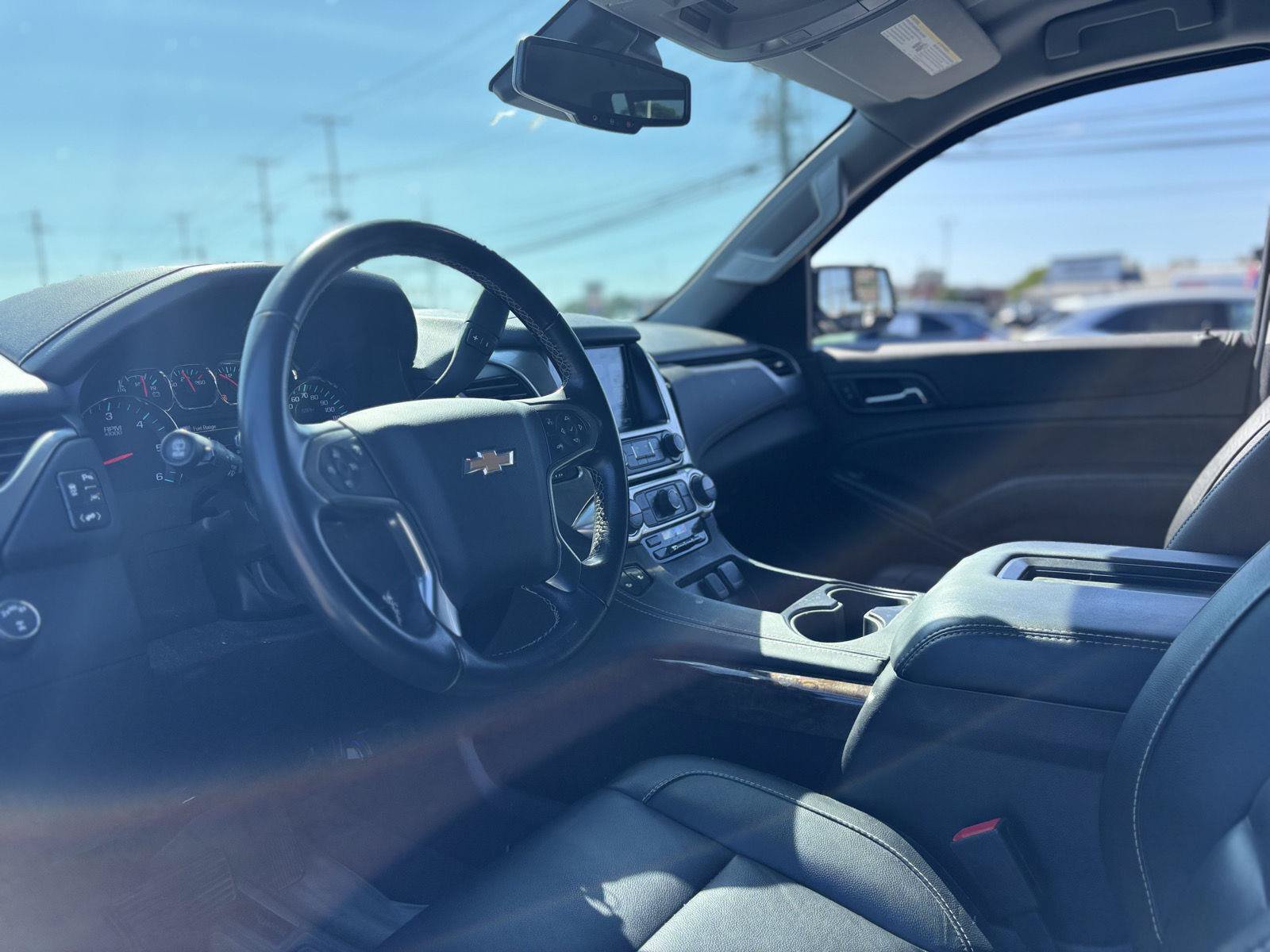 Used 2020 Chevrolet Suburban LT AWD/4WD image 12