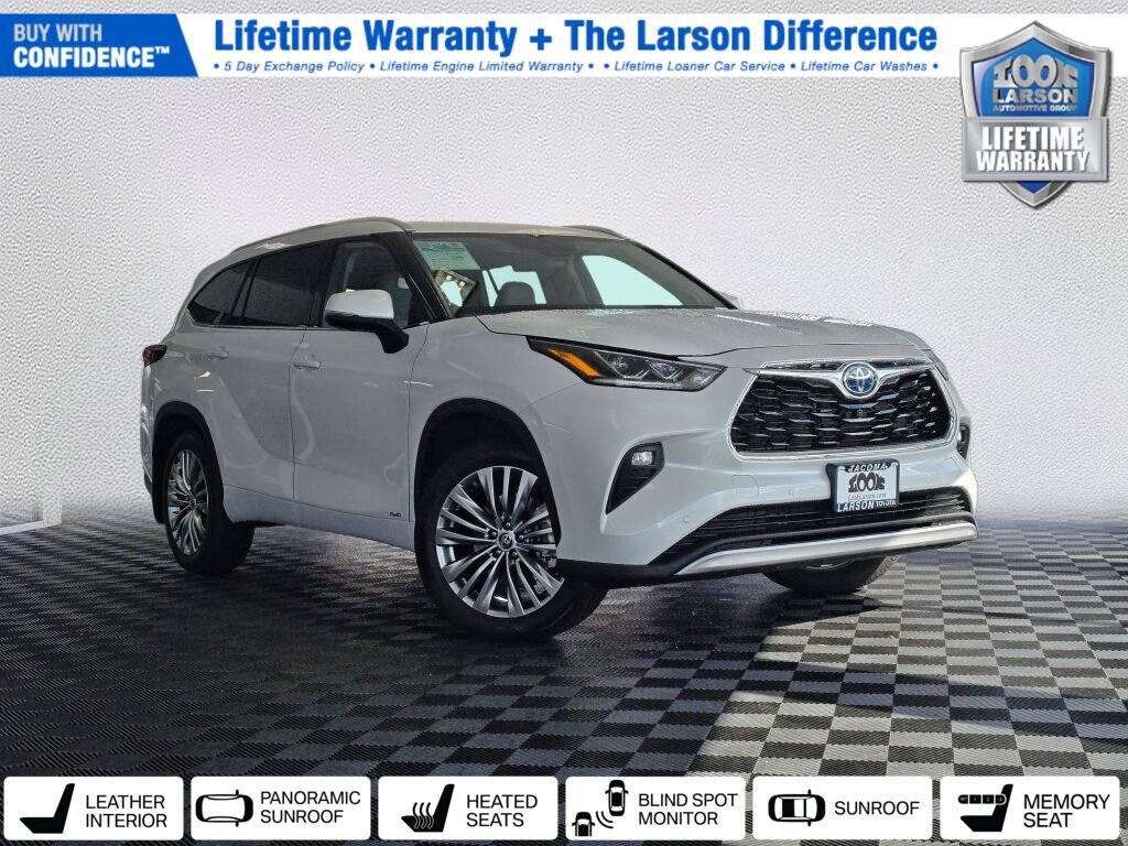 Used 2024 Toyota Highlander Platinum image 1