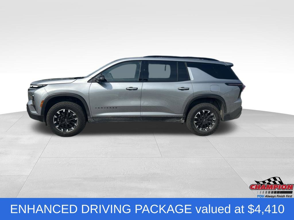 Used 2025 Chevrolet Traverse Z71 w/ Enhanced Driving Package AWD/4WD image 2