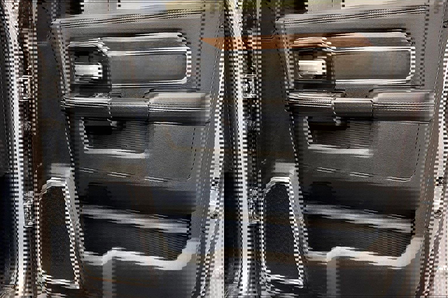 Used 2022 RAM 2500 Laramie image 25