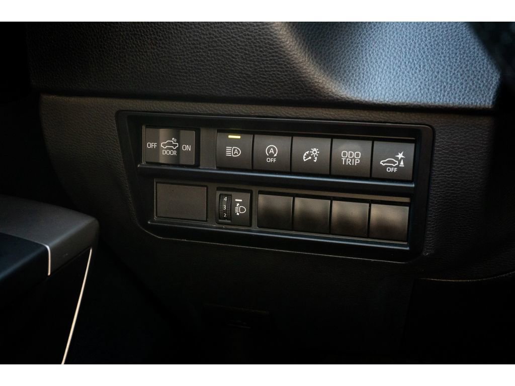 Used 2023 Toyota Tundra SR5 w/ SR5 Convenience Package image 24