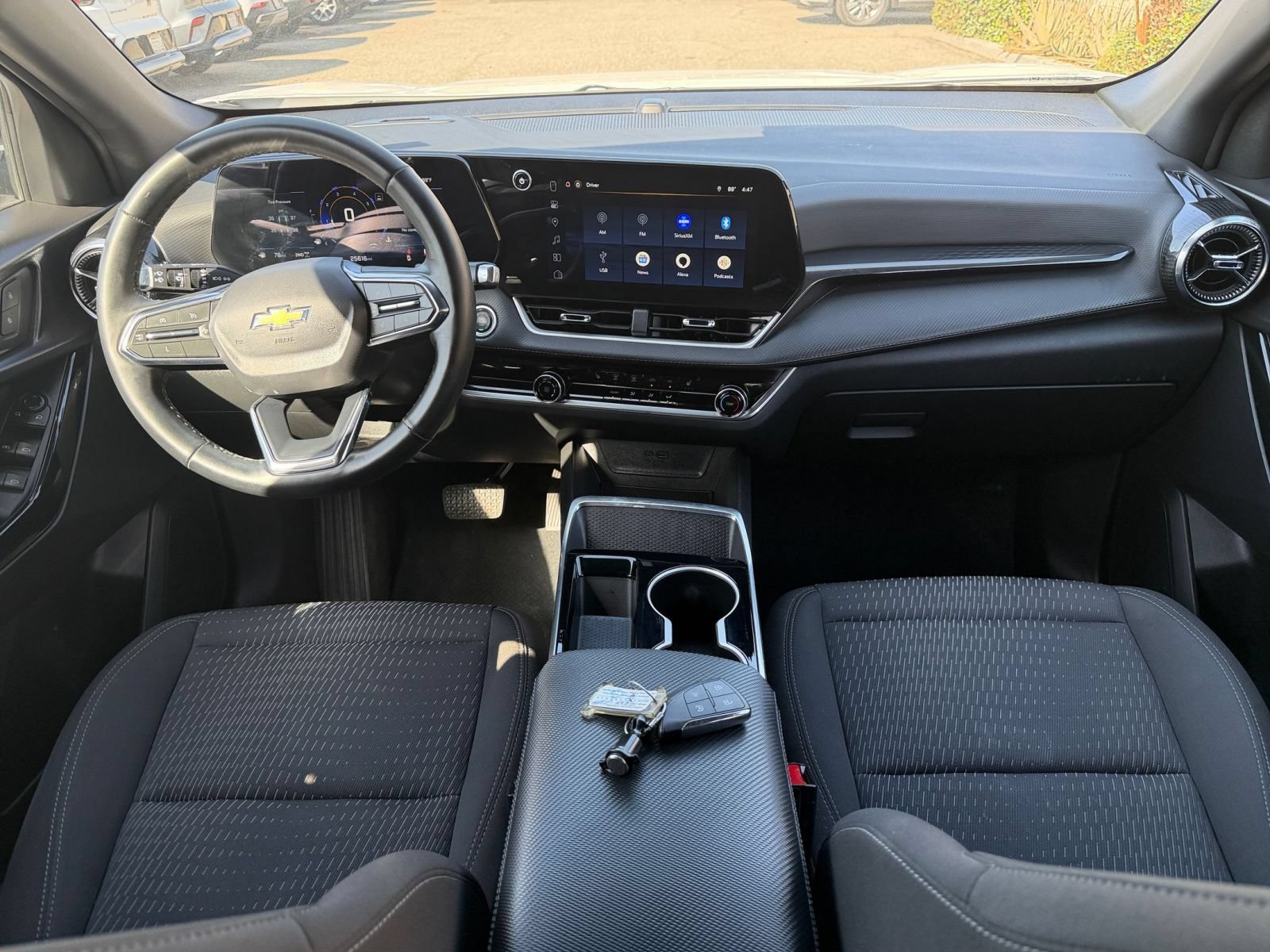 Used 2025 Chevrolet Equinox LT AWD/4WD image 34