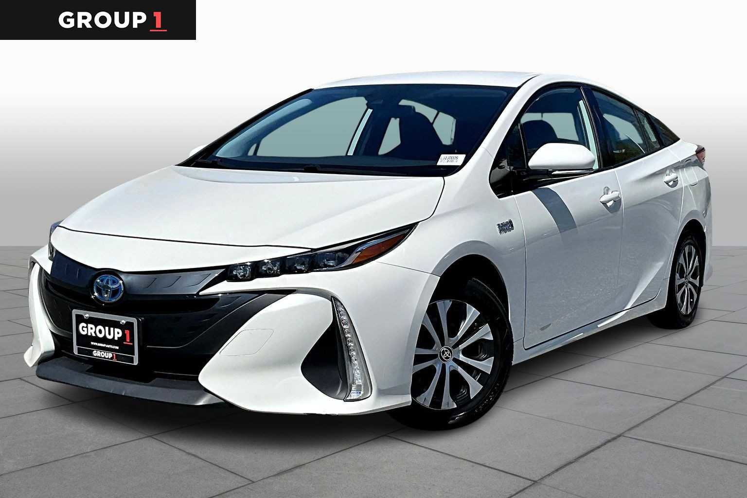 Used 2020 Toyota Prius Prime LE image 1