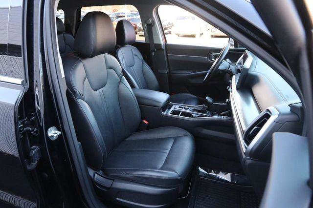 Used 2024 Kia Sorento S image 26