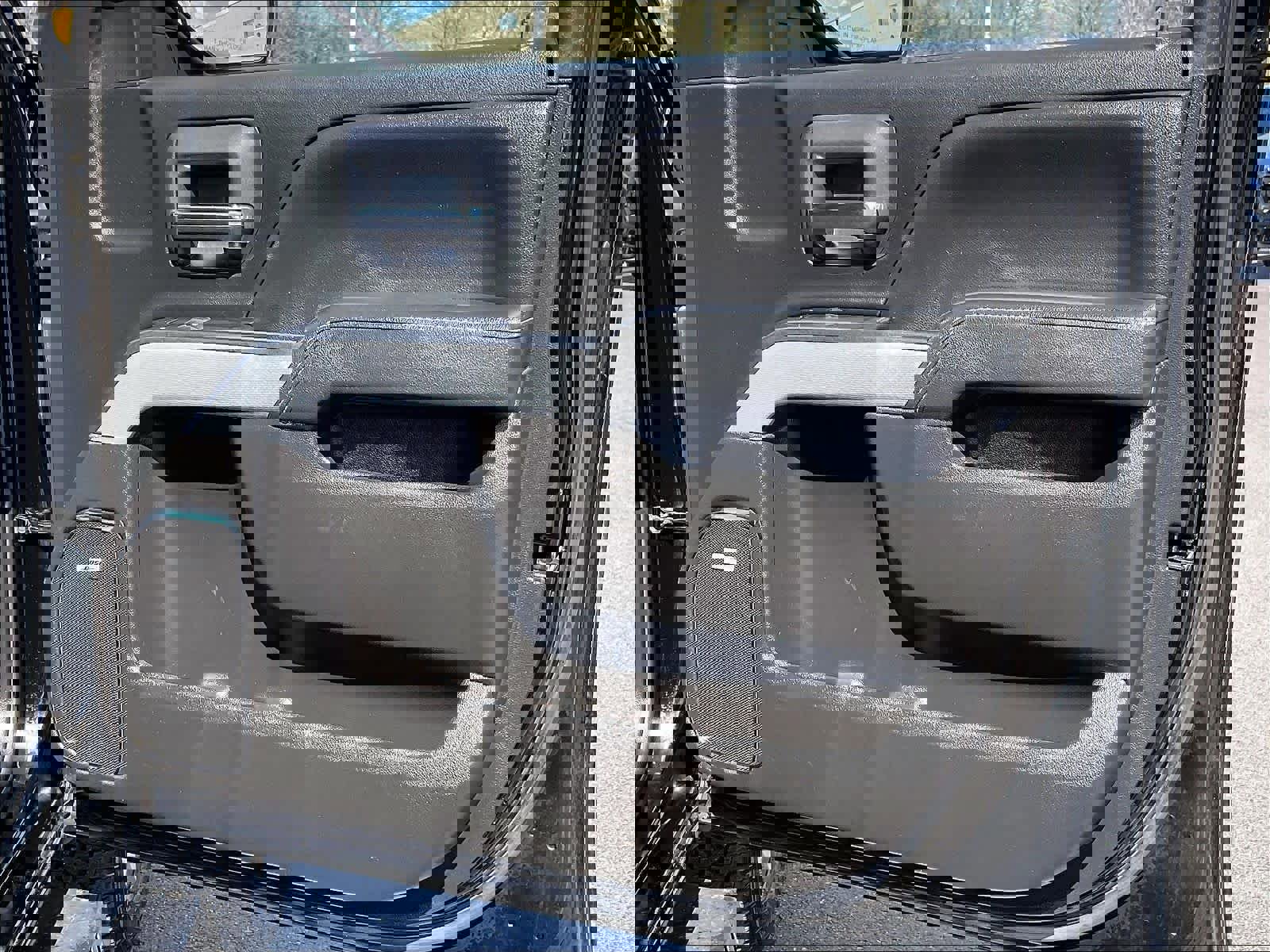 Used 2018 Chevrolet Silverado 1500 LTZ Z71 w/ LTZ Plus Package AWD/4WD image 12