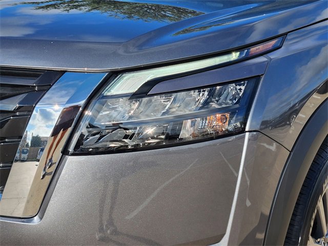 Used 2025 Nissan Pathfinder S FWD image 15