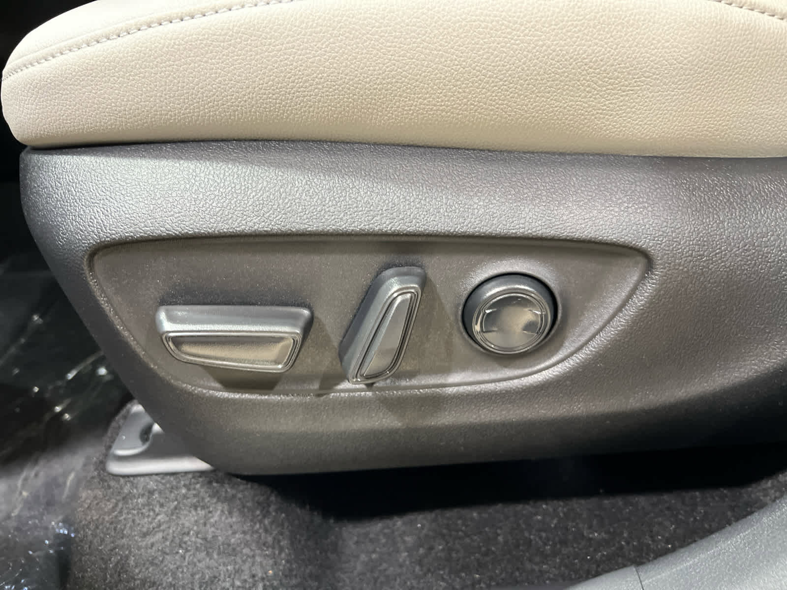 New 2026 Toyota Grand Highlander AWD Hybrid image 18