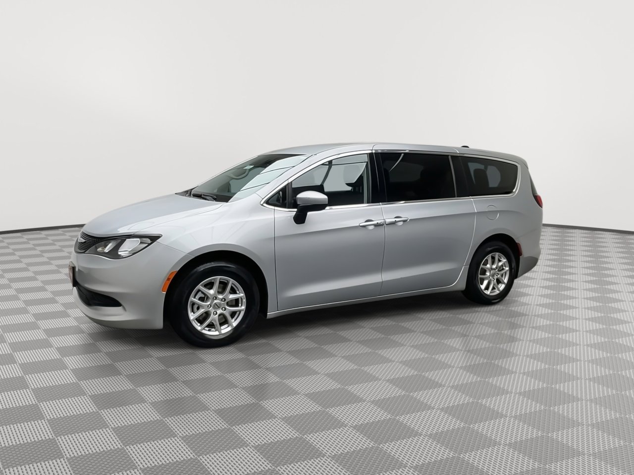 Used 2023 Chrysler Voyager LX FWD image 34