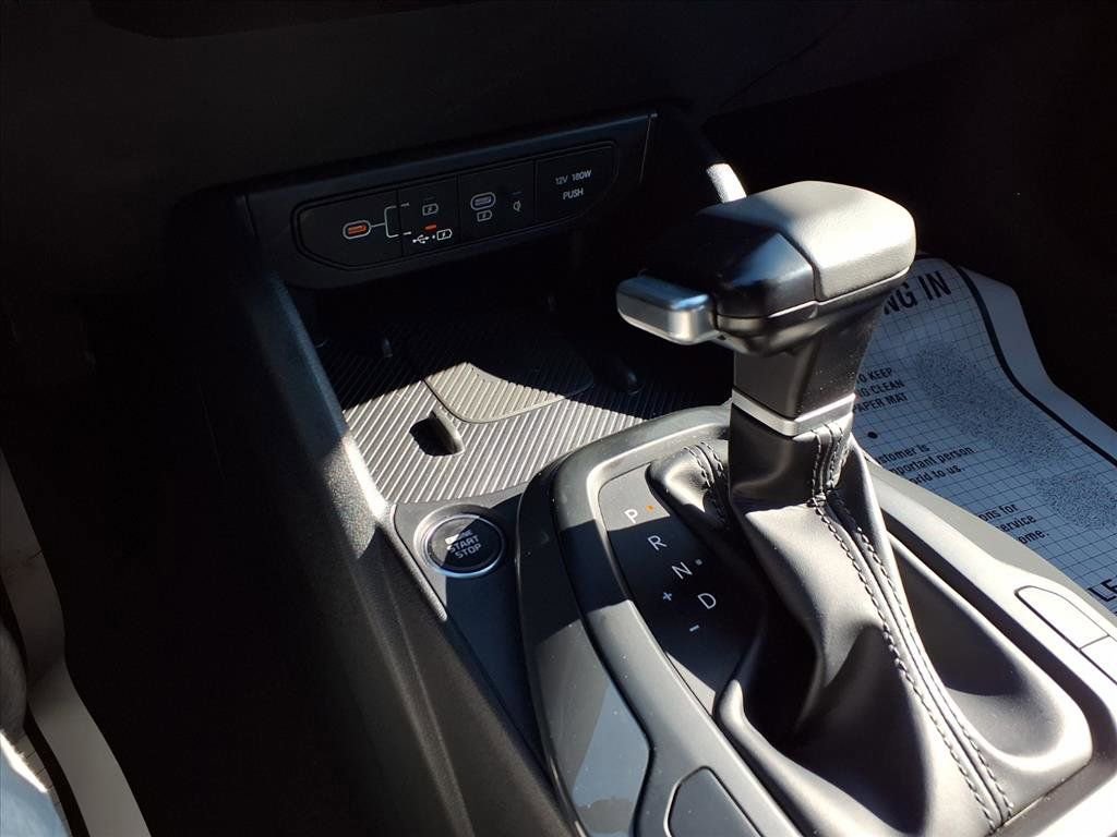 Used 2025 Kia K4 EX image 8