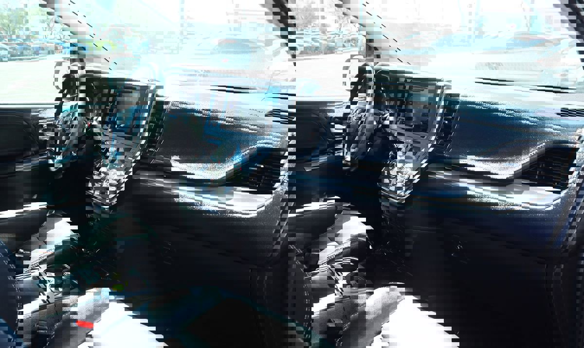 Used 2017 Toyota Sienna SE Premium image 40