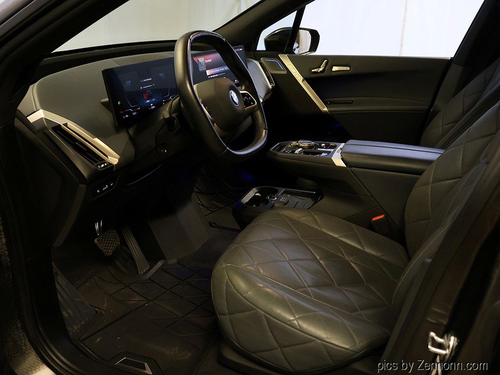 Used 2023 BMW iX M60 image 12