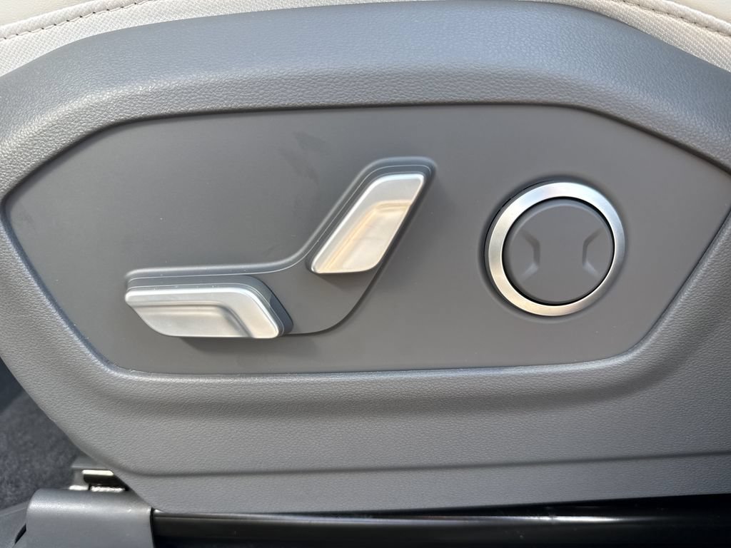 New 2027 Hyundai Santa Fe SEL FWD image 12