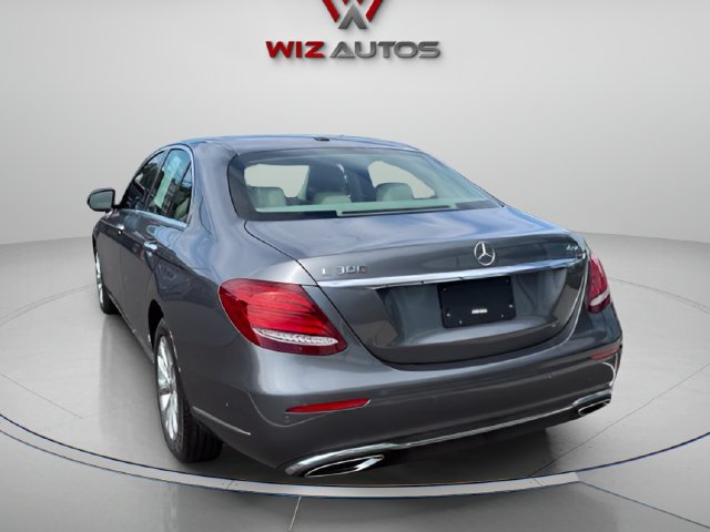 Used 2019 Mercedes-Benz E 300 4MATIC image 3