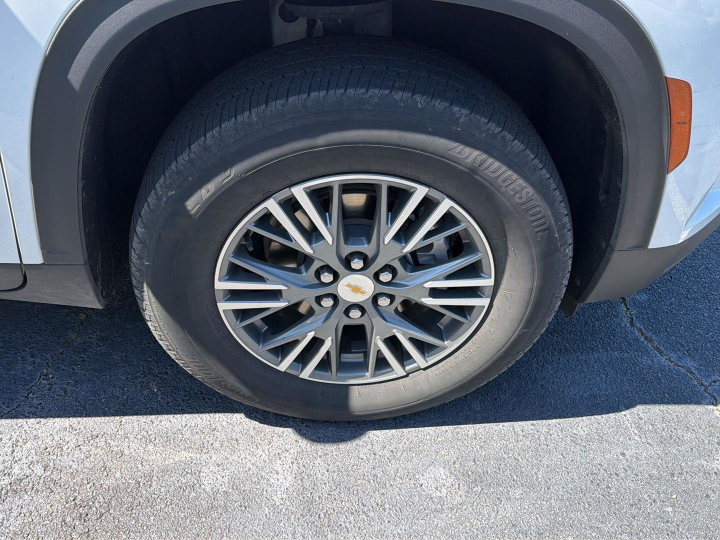 Used 2025 Chevrolet Traverse LT AWD/4WD image 7