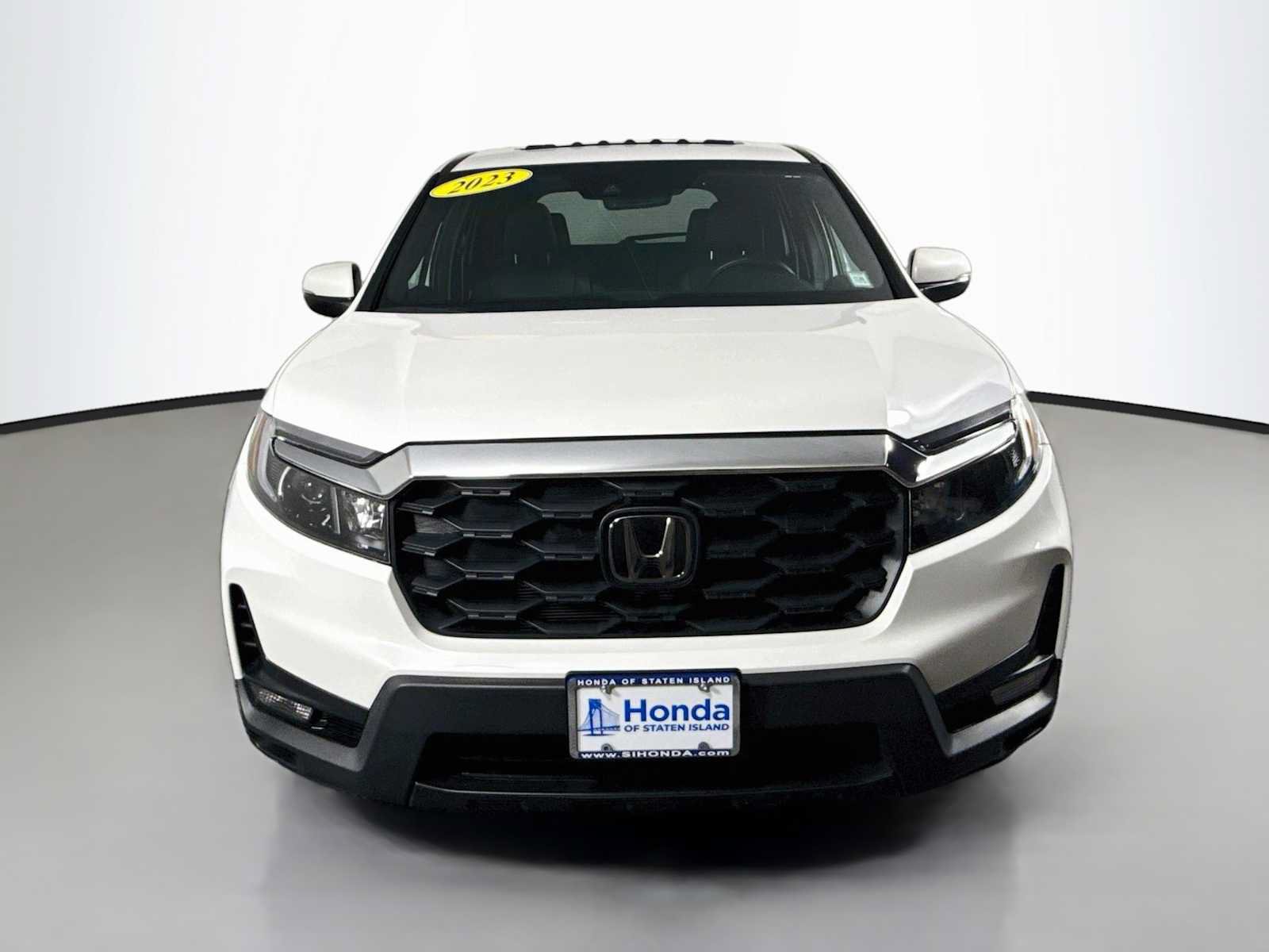 Used 2023 Honda Passport EX-L image 2