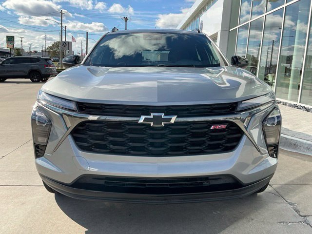 Used 2025 Chevrolet Trax RS w/ Driver Confidence Package FWD image 8