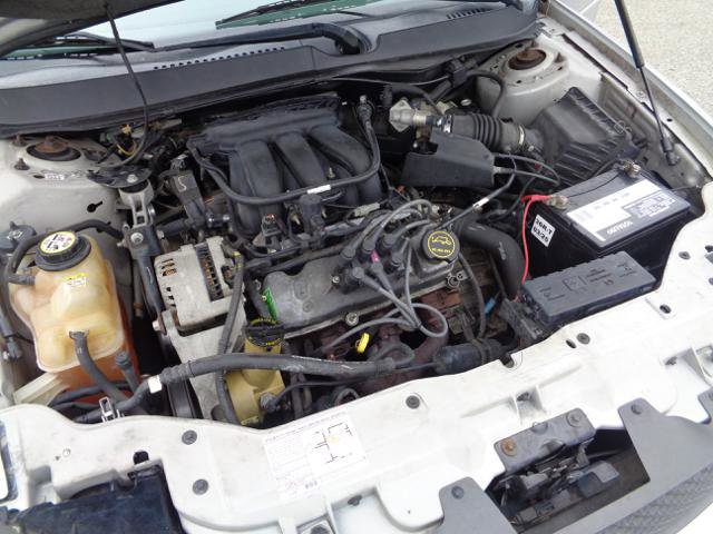 Used 2004 Ford Taurus LX image 21